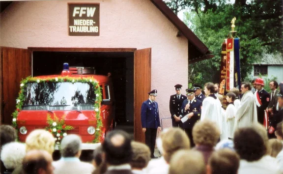 fahrzeugweihe81.jpg