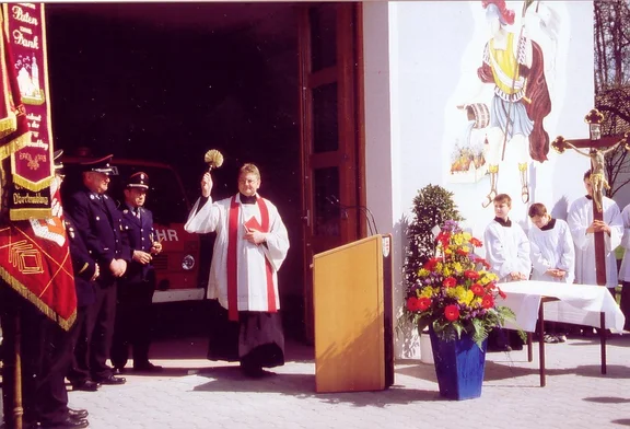 einweihung2000.jpg