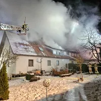 2023-11-30_Dachstuhlbrand_Scheuer_05.jpg
