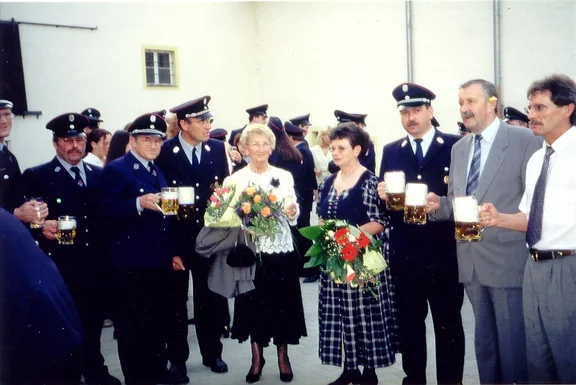 bitten1998.jpg